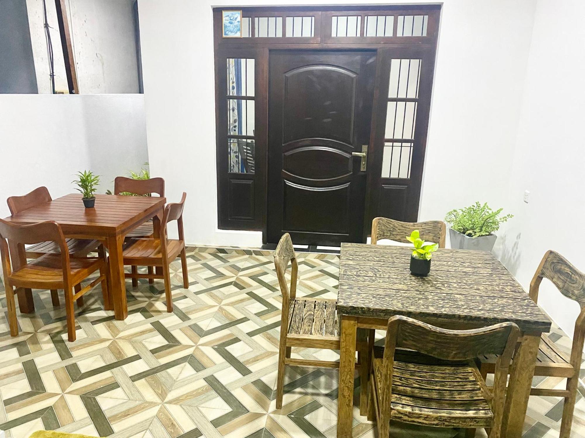 Mario Family Villa And Restaurant Negombo Esterno foto